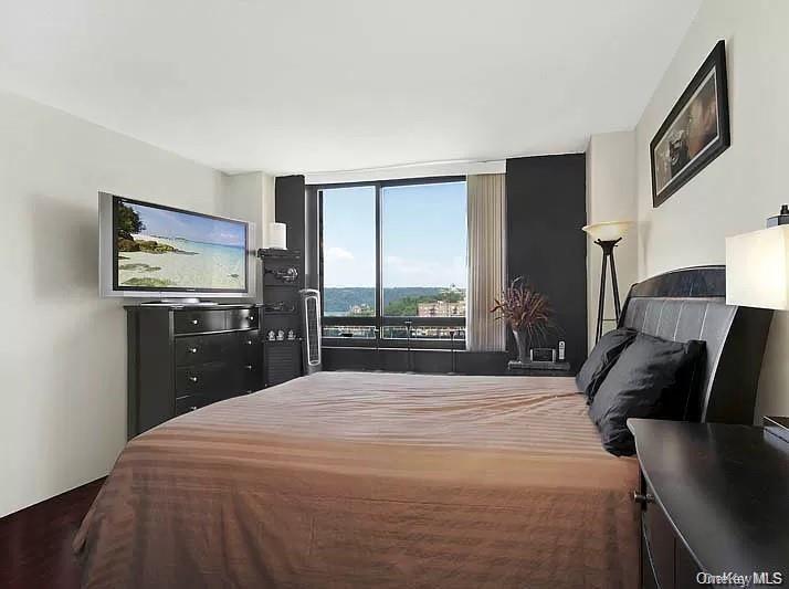 2287 Johnson Ave Unit 12B