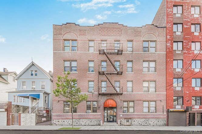 724 E 216th St Unit 5C