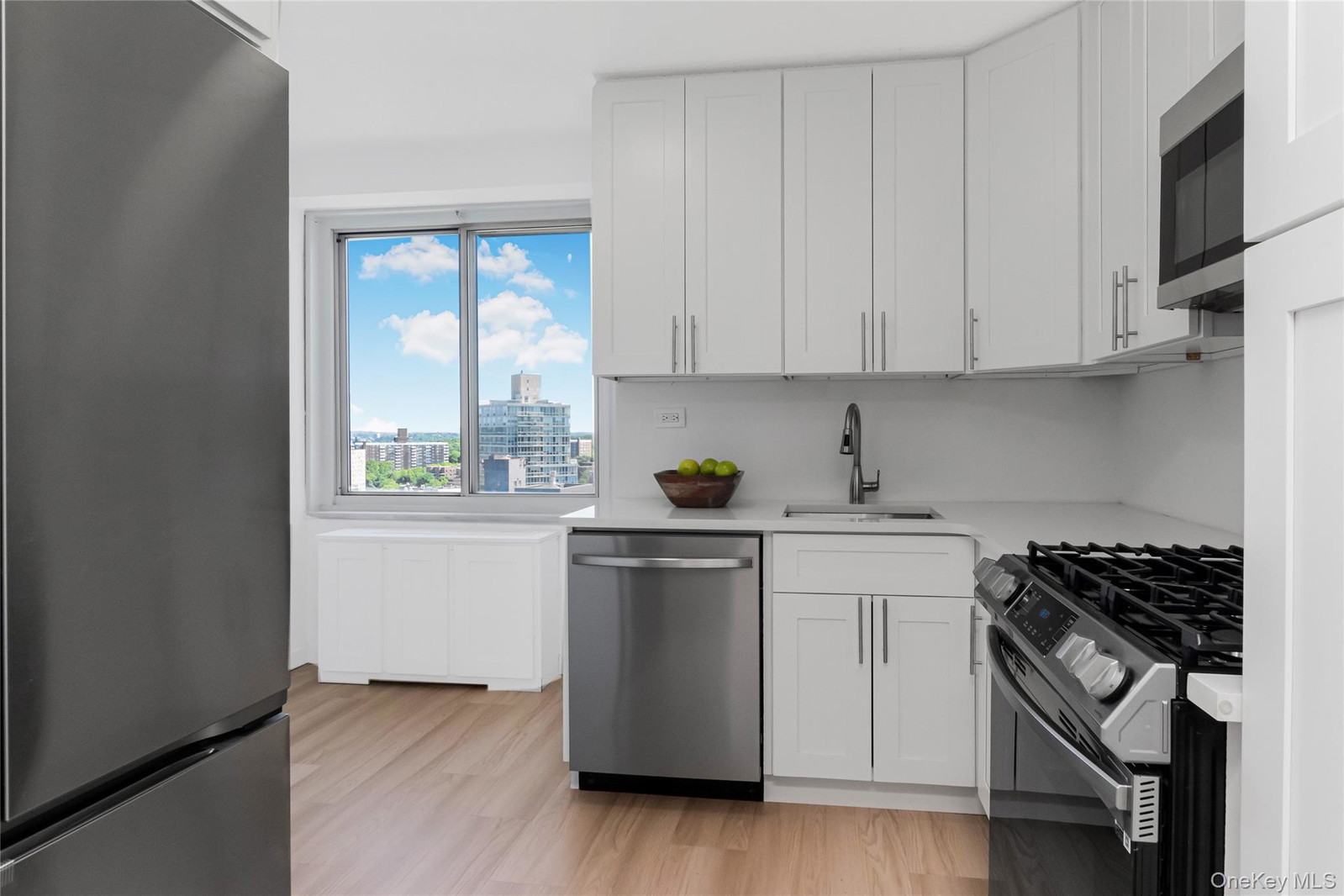 3333 Henry Hudson Pkwy Unit 21R