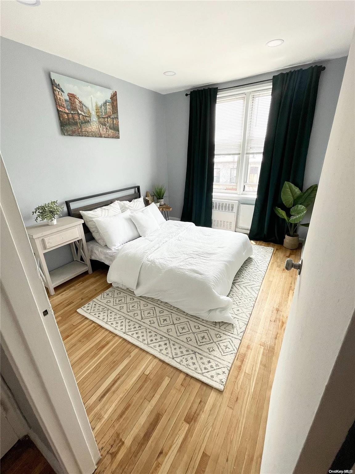 720 E31st Unit 4K