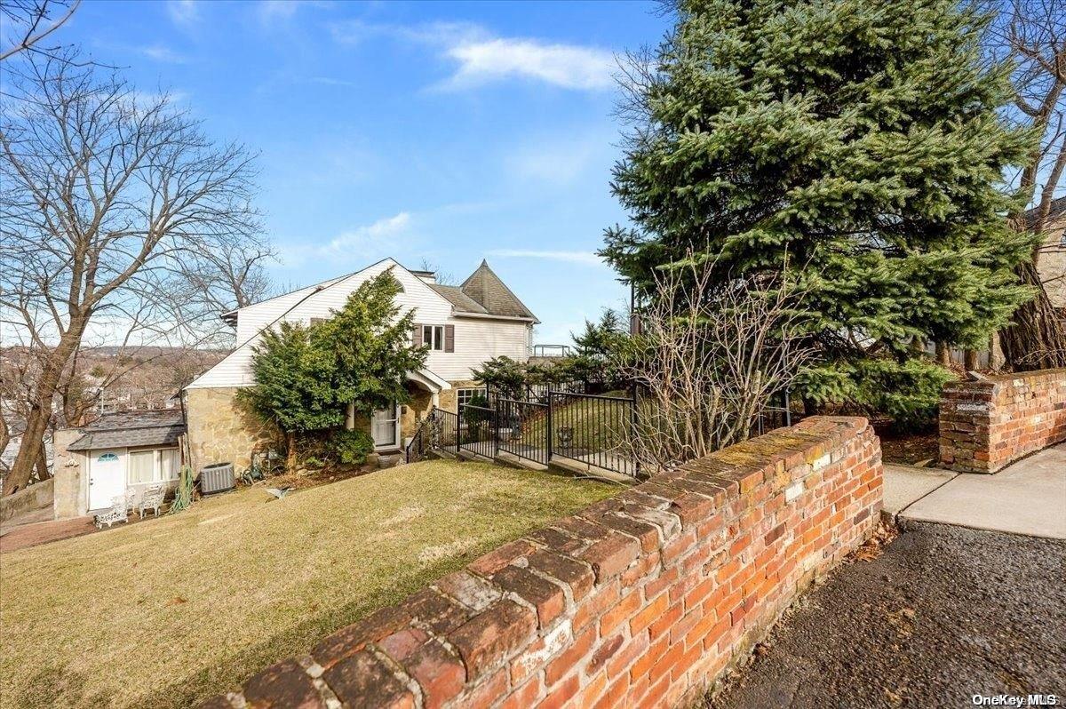 45 E Loop Rd