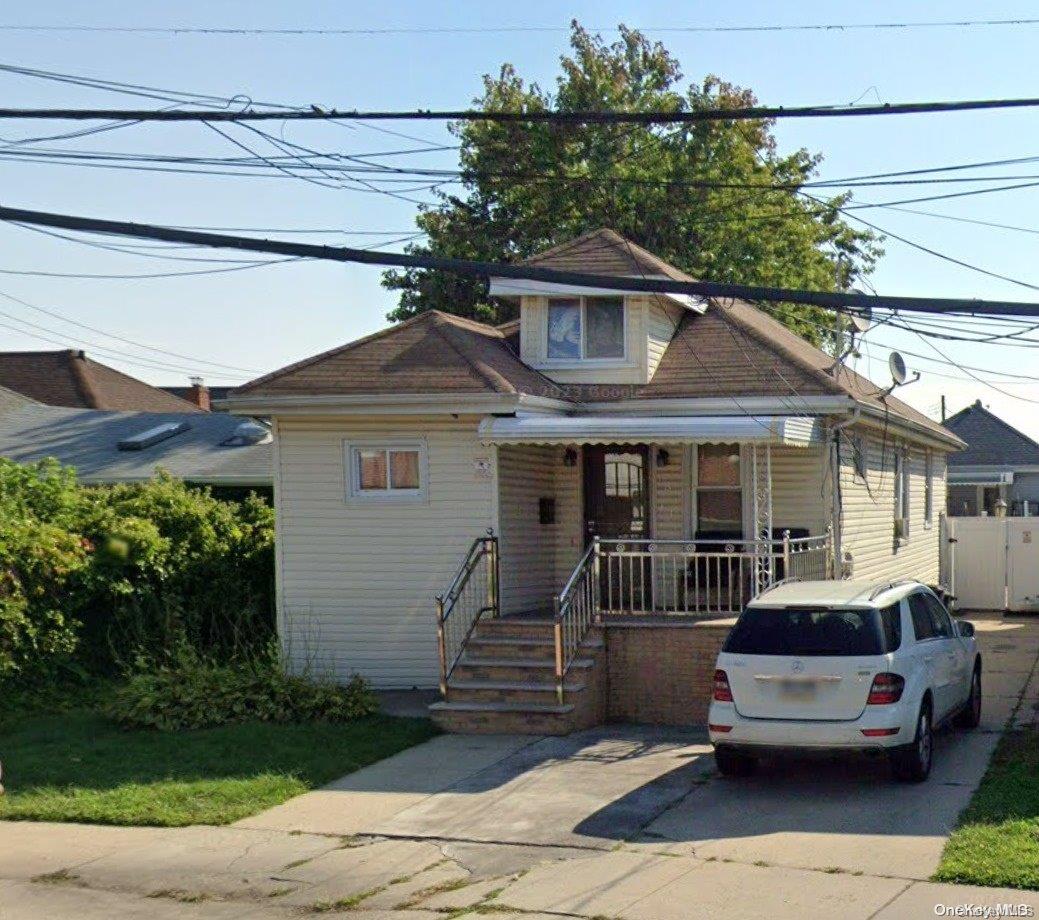 13211 Centreville St