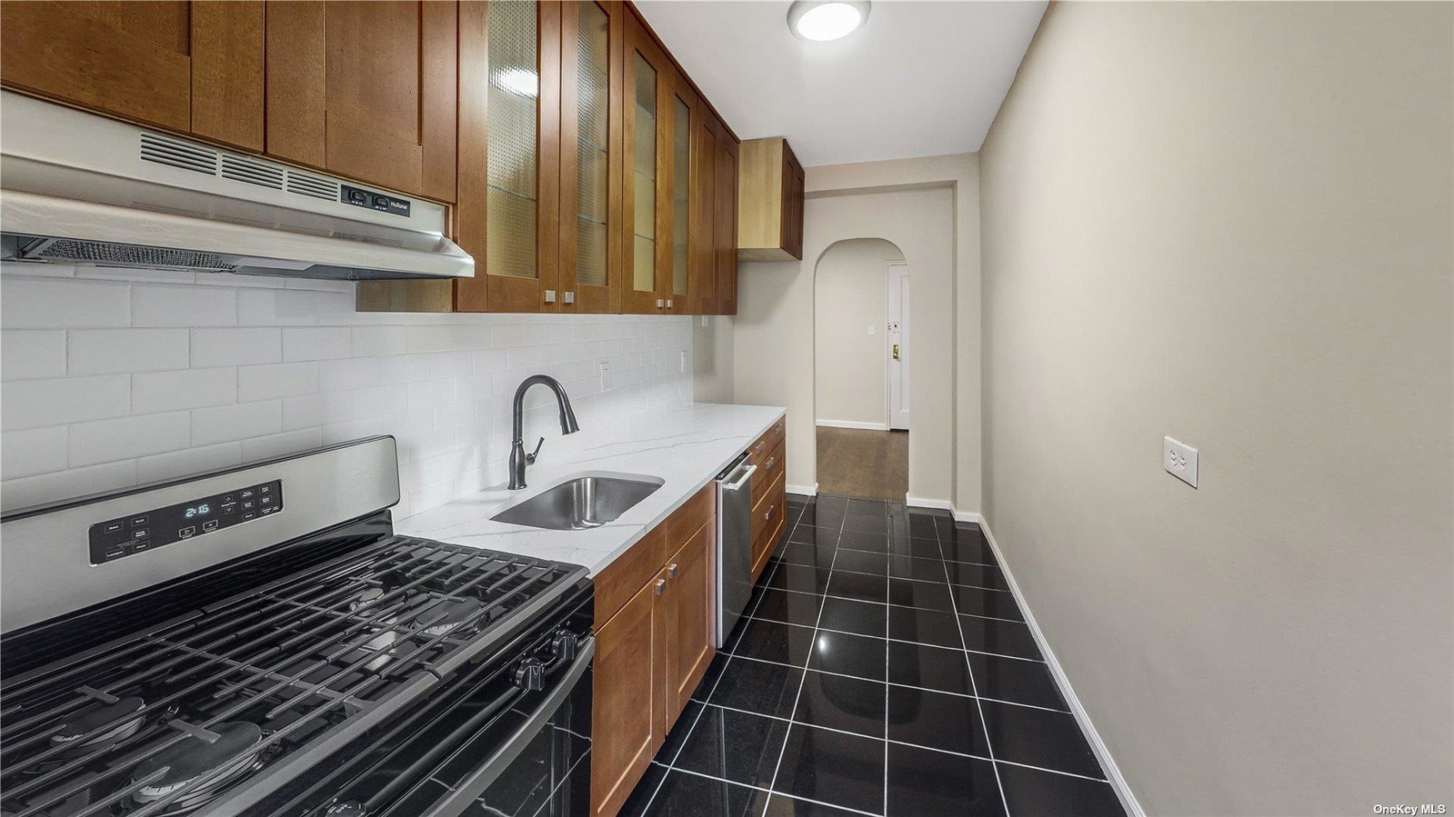 3538 75th St Unit 4C