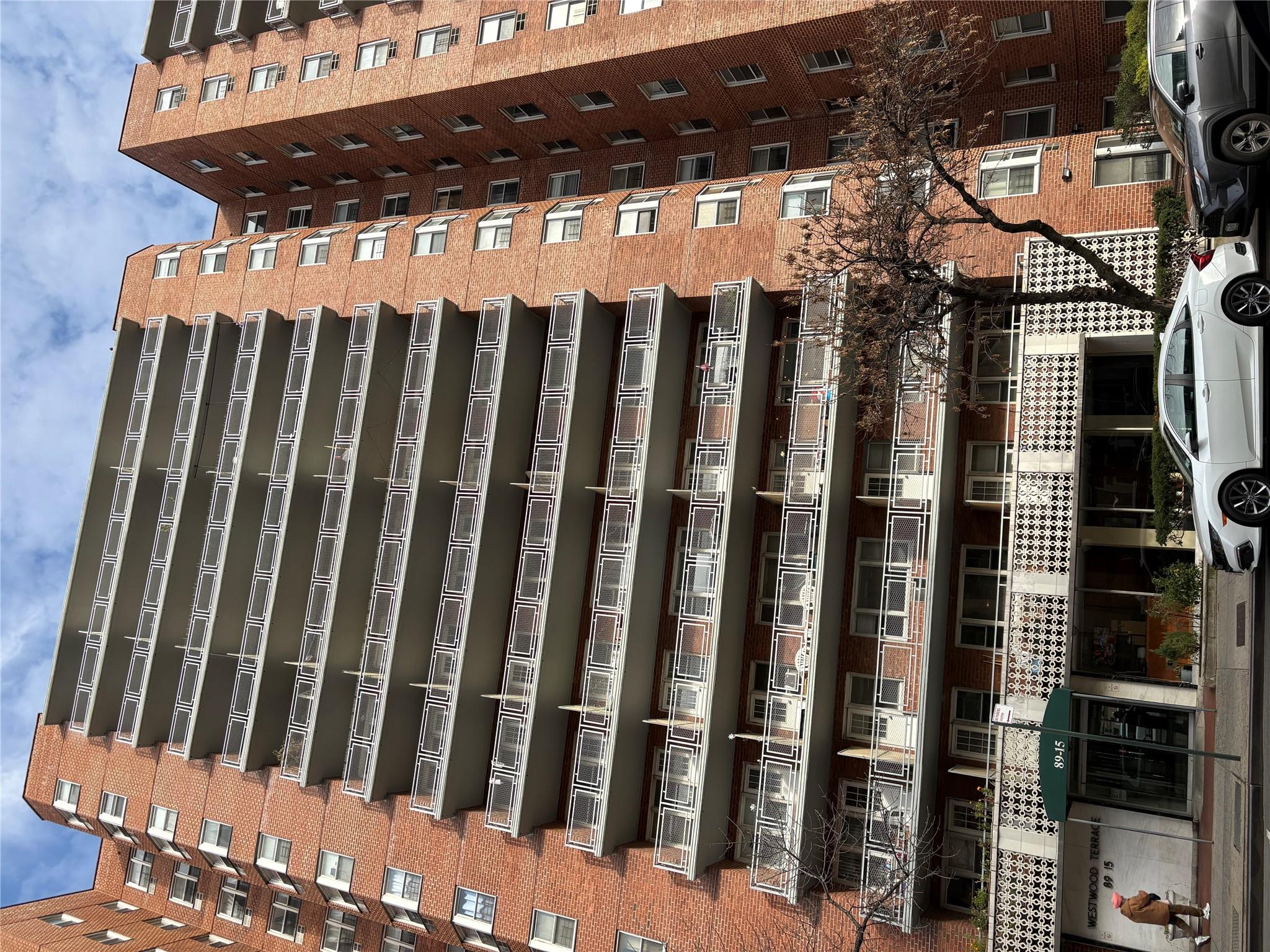 8915 Parsons Blvd Unit 11G