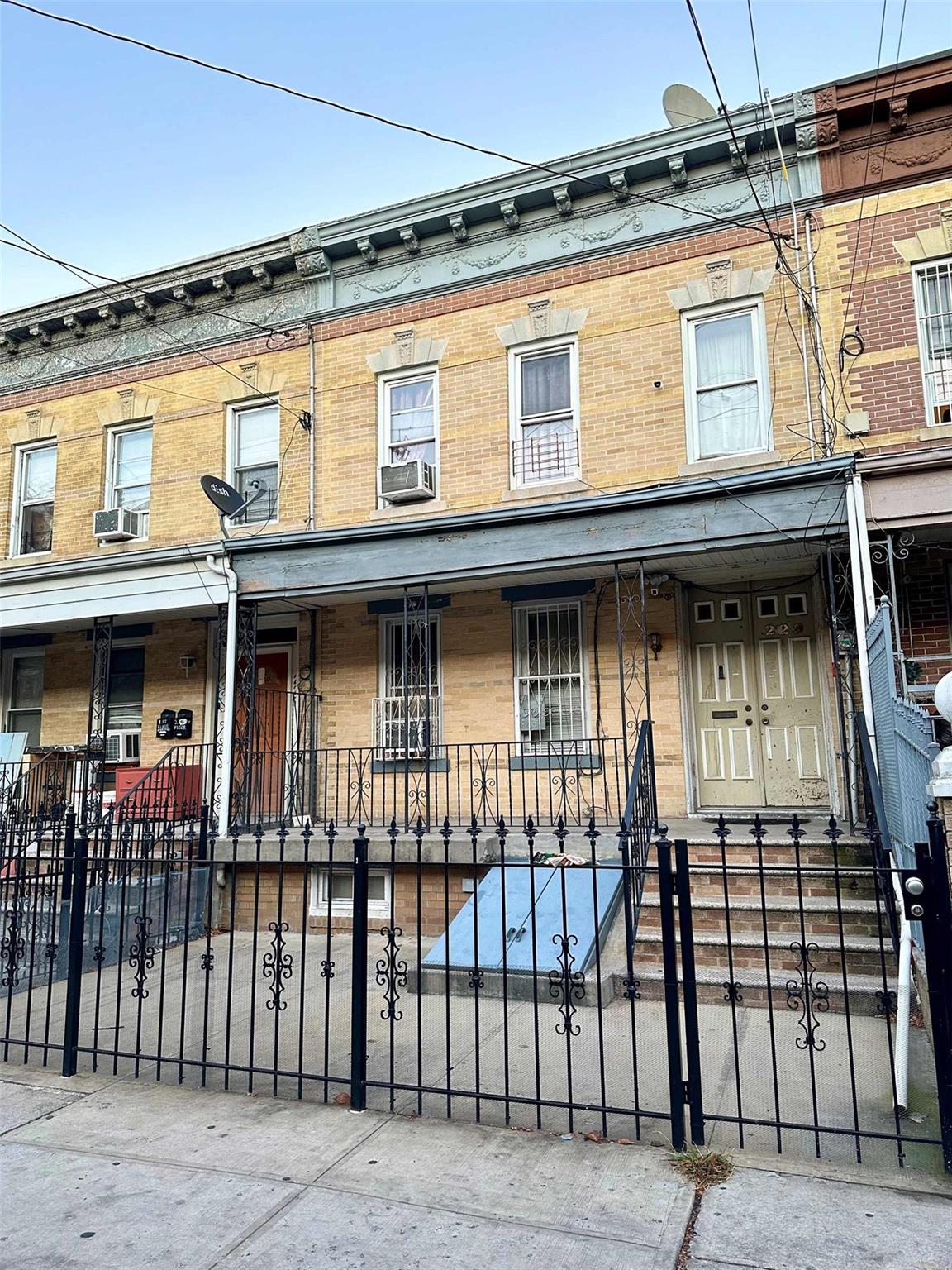229 Nichols Ave