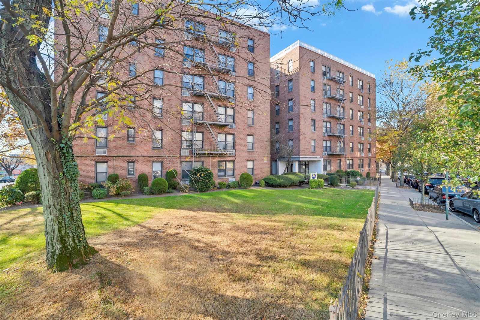 836 Tilden St Unit 5E