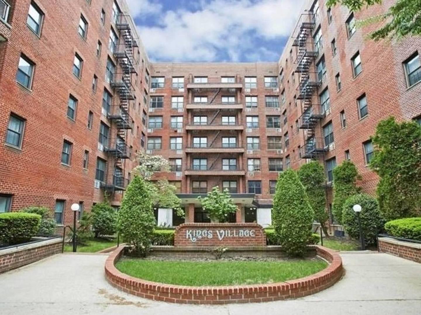 1200 E 53rd St Unit 4S