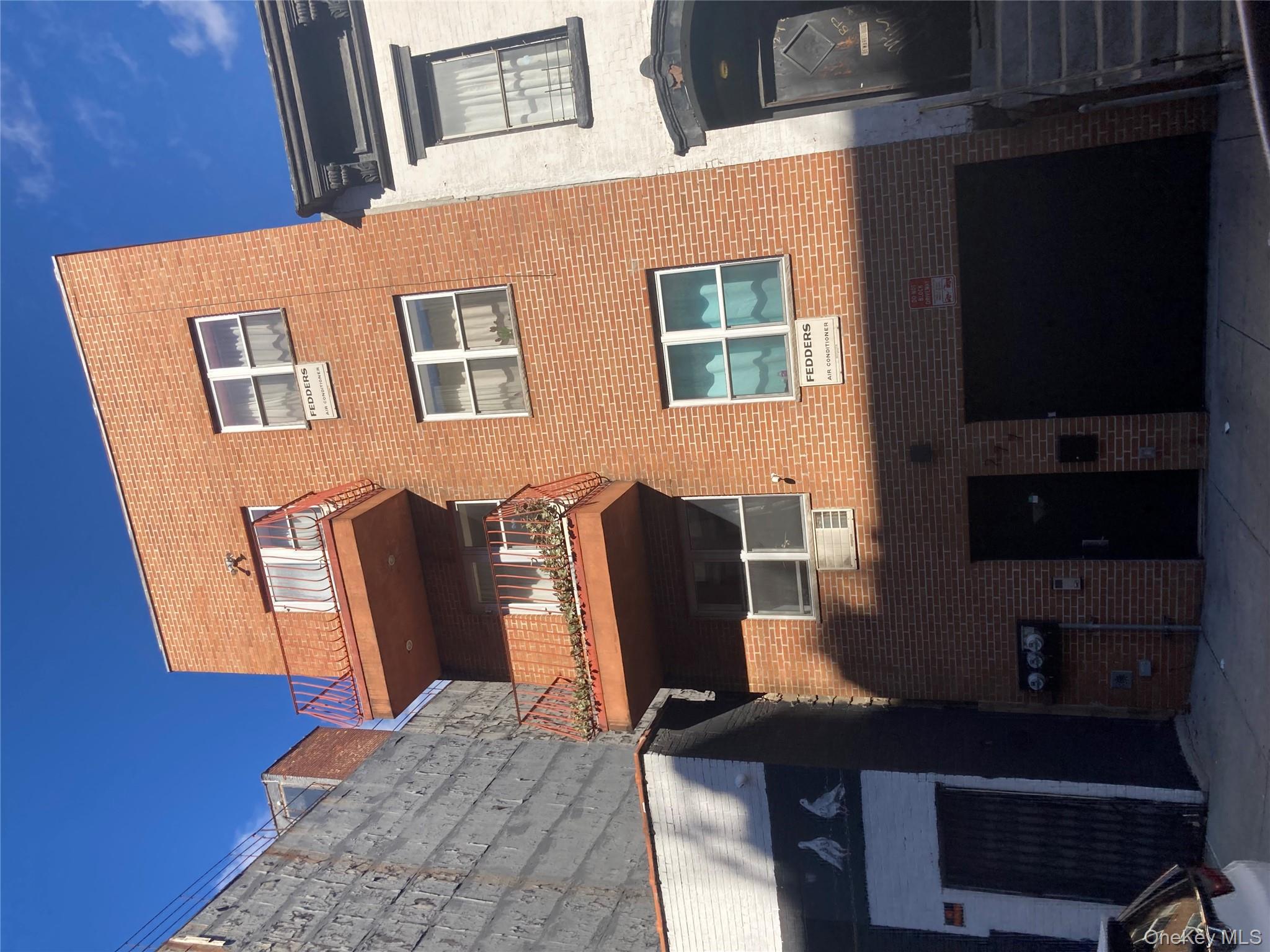 277 S 2nd St