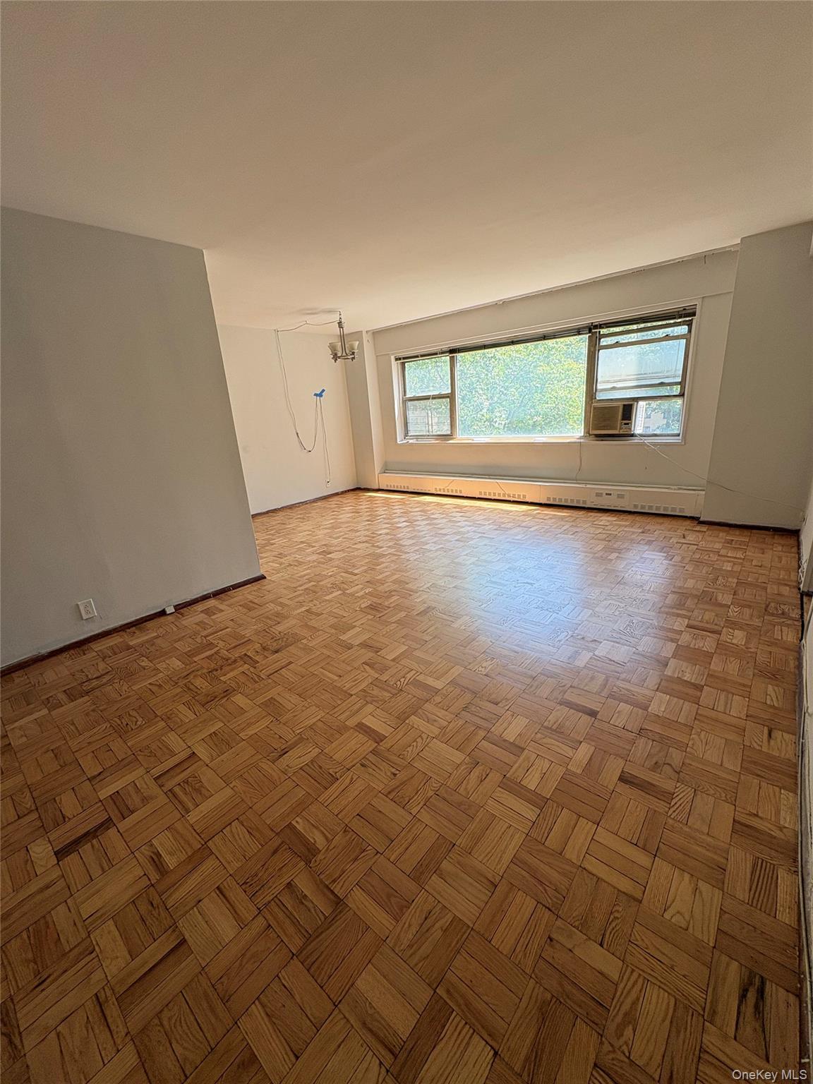 3 Fordham Hill Oval Unit 4G