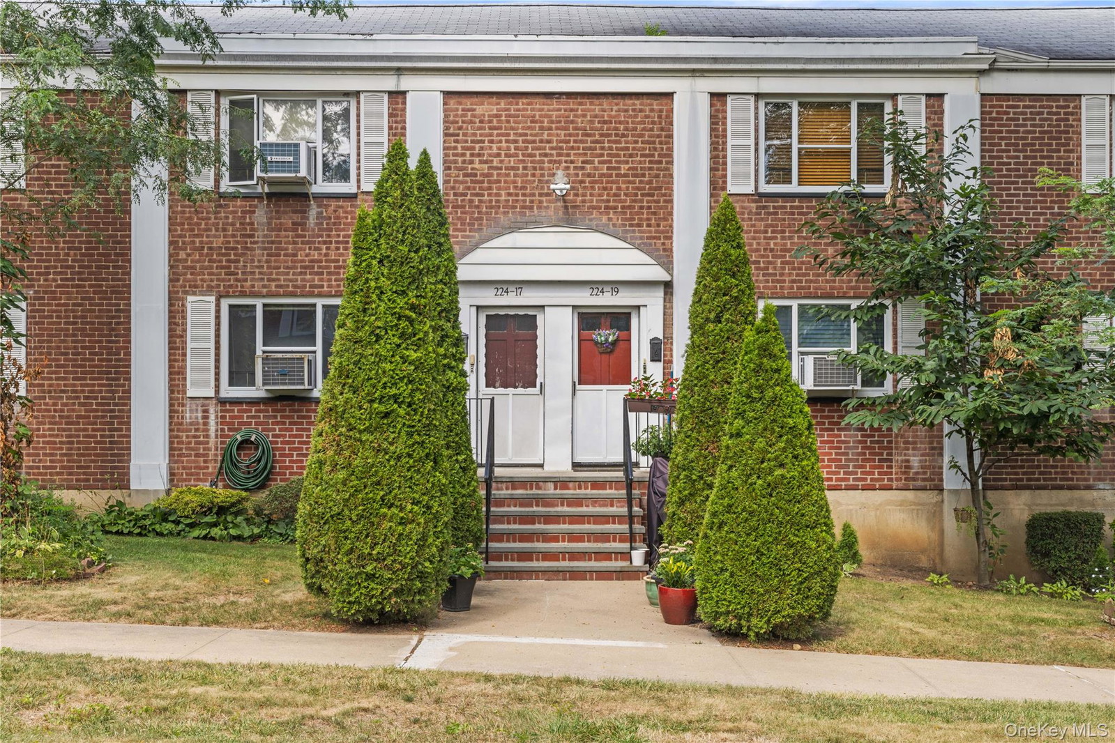 22417 Manor Rd Unit 1
