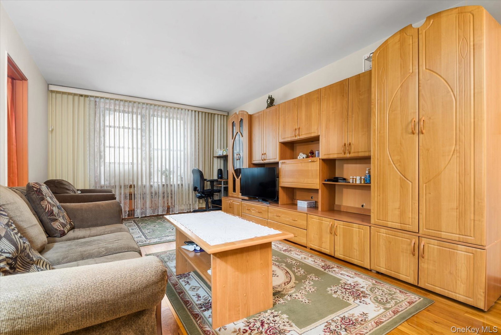 8375 Woodhaven Blvd Unit 1E