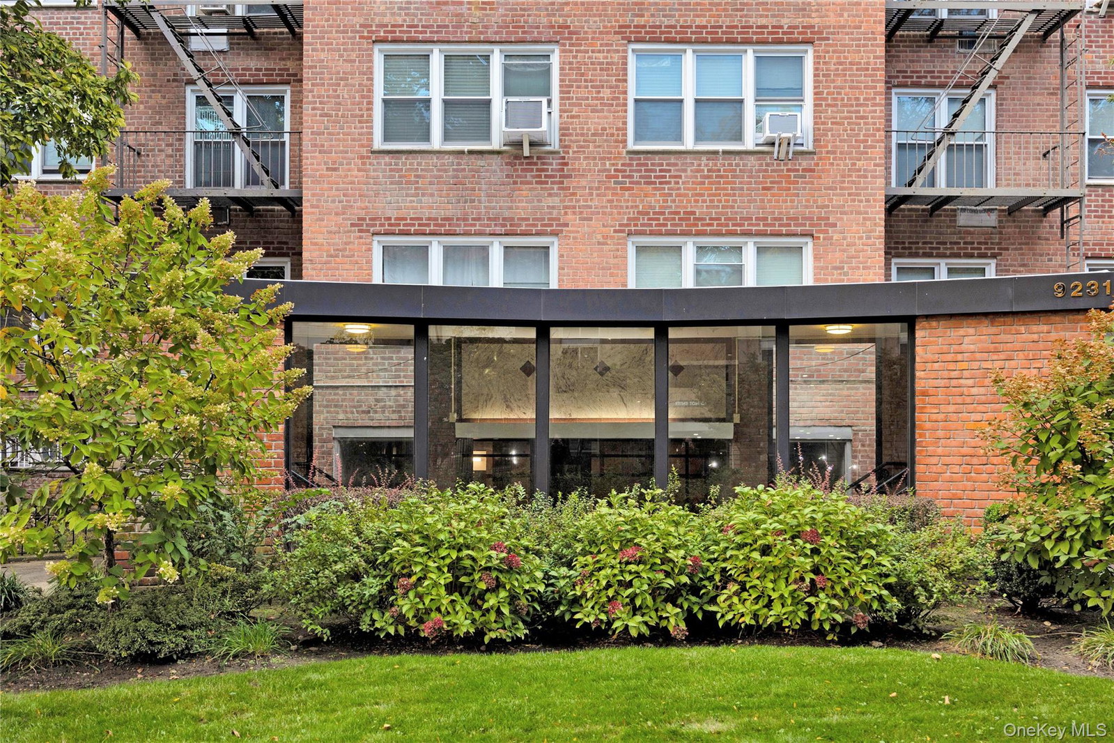 9231 57th Ave Unit 4M