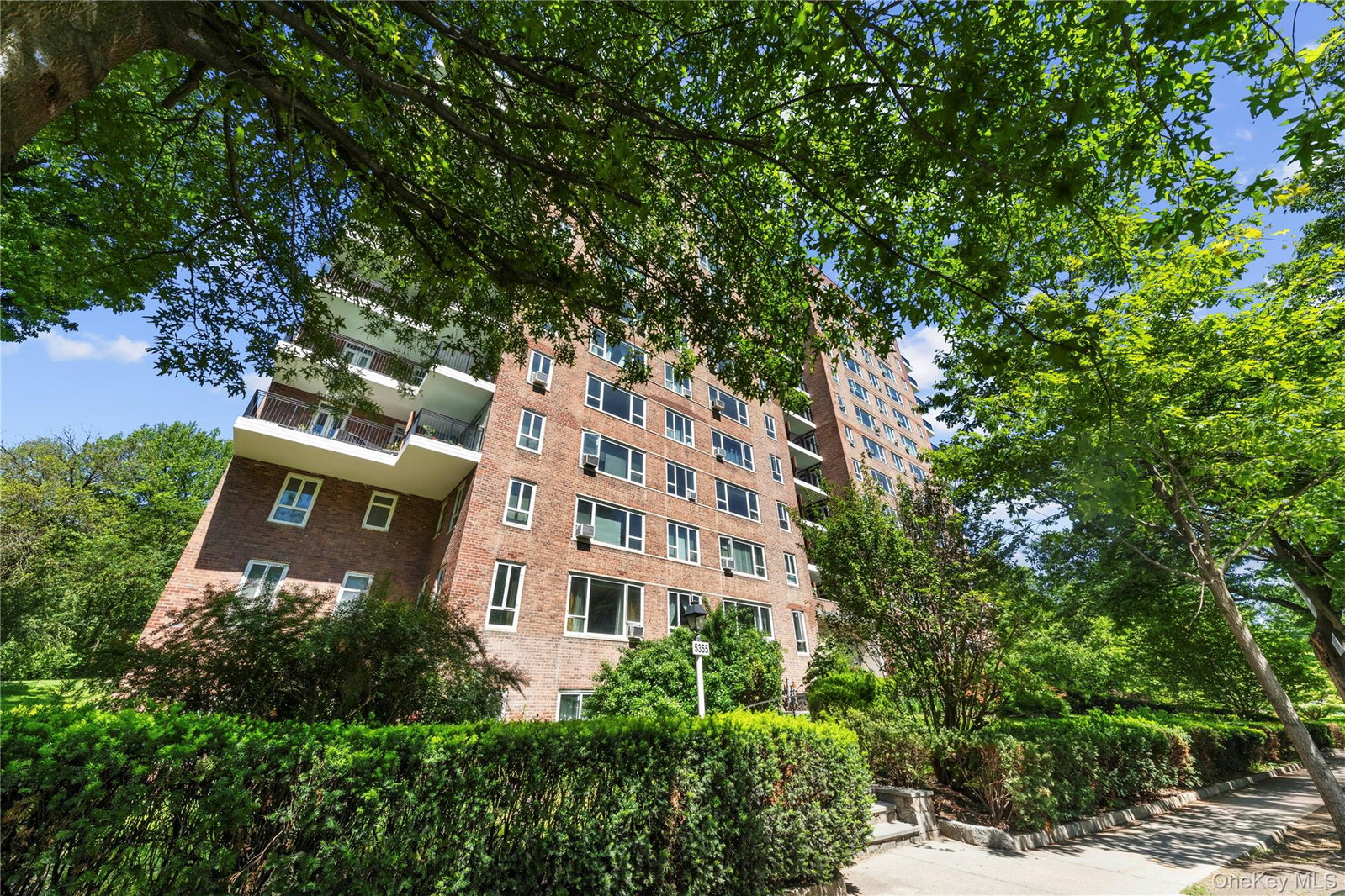 5355 Henry Hudson Pkwy W Unit 4G