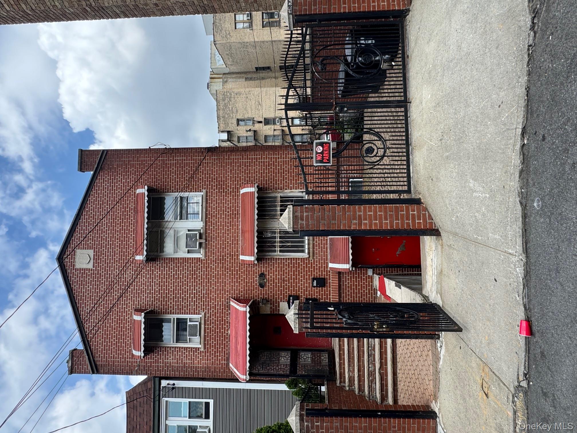 1800 Palisade Pl