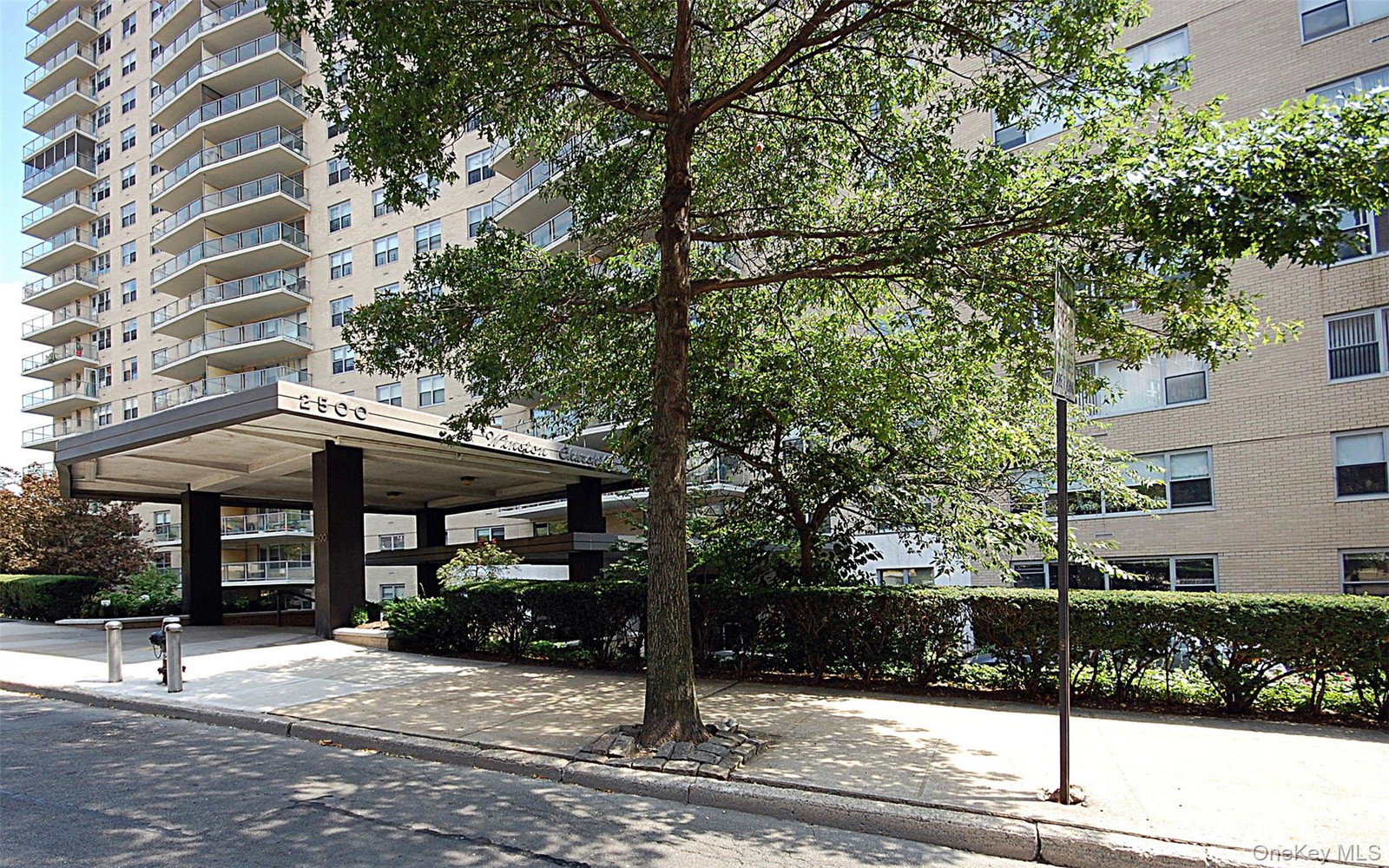 2500 Johnson Ave Unit 15N
