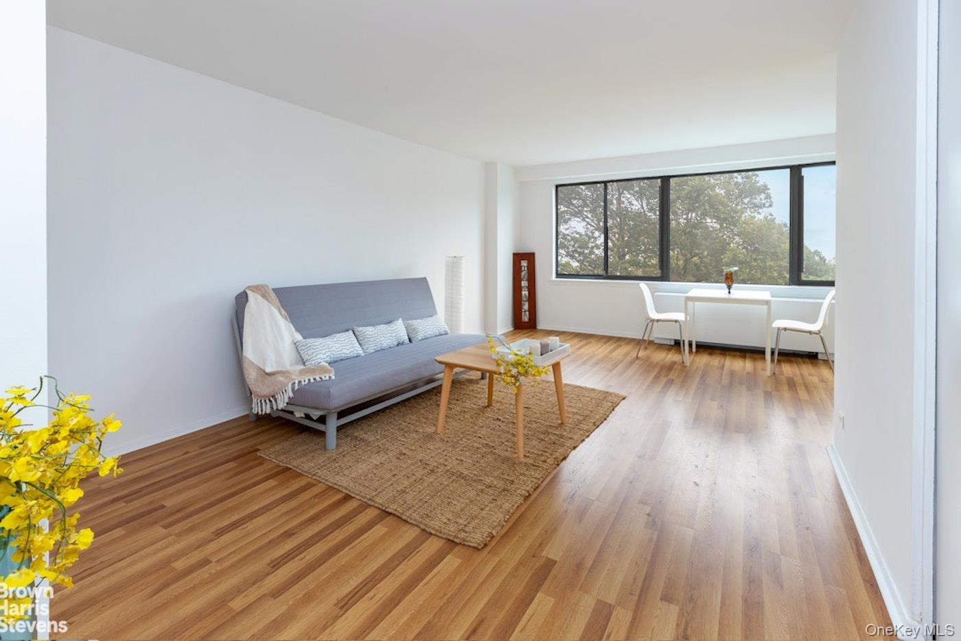 3671 Hudson Manor Ter Unit 4F