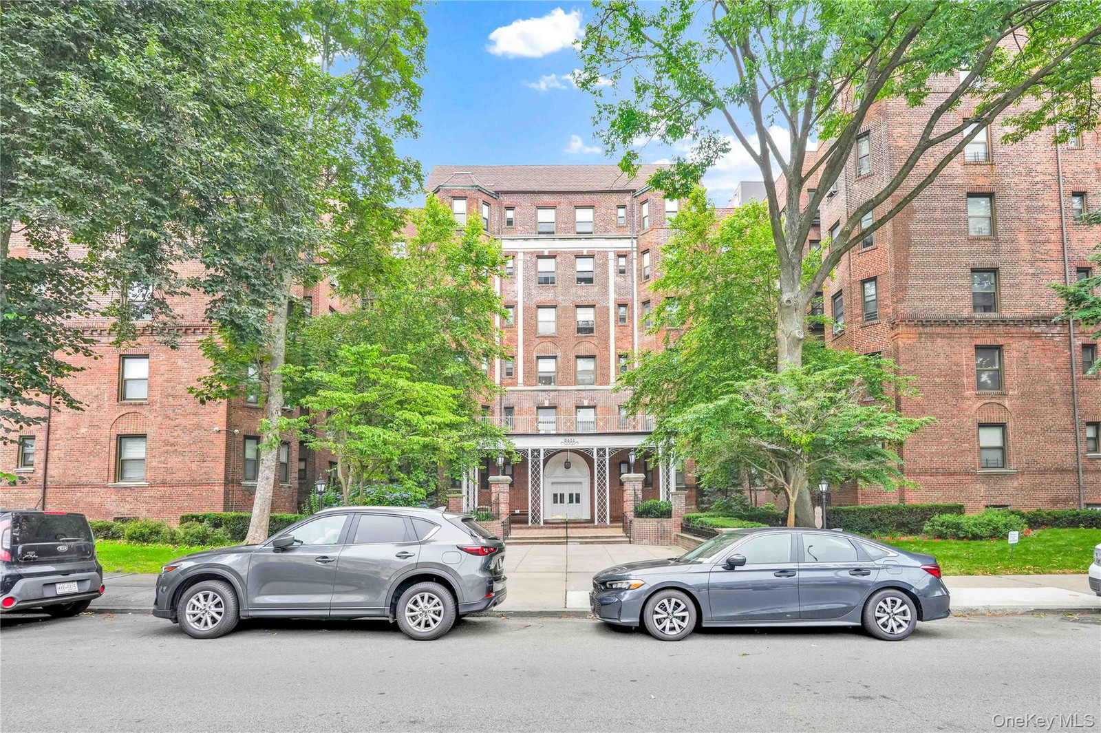 8451 Beverly Rd Unit 5P