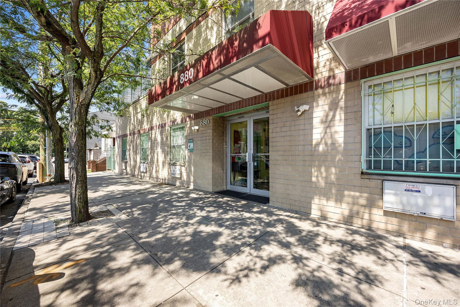 880 60th St Unit 1A