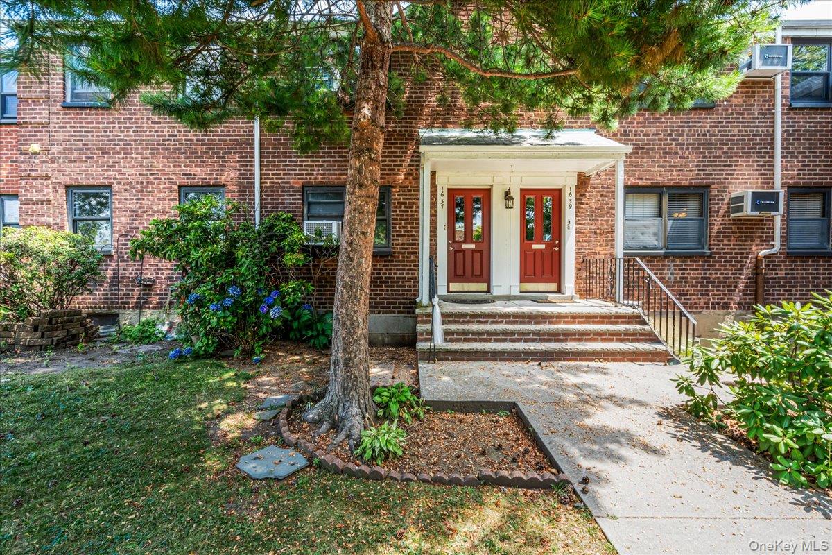 1637 Utopia Pkwy Unit 2-33