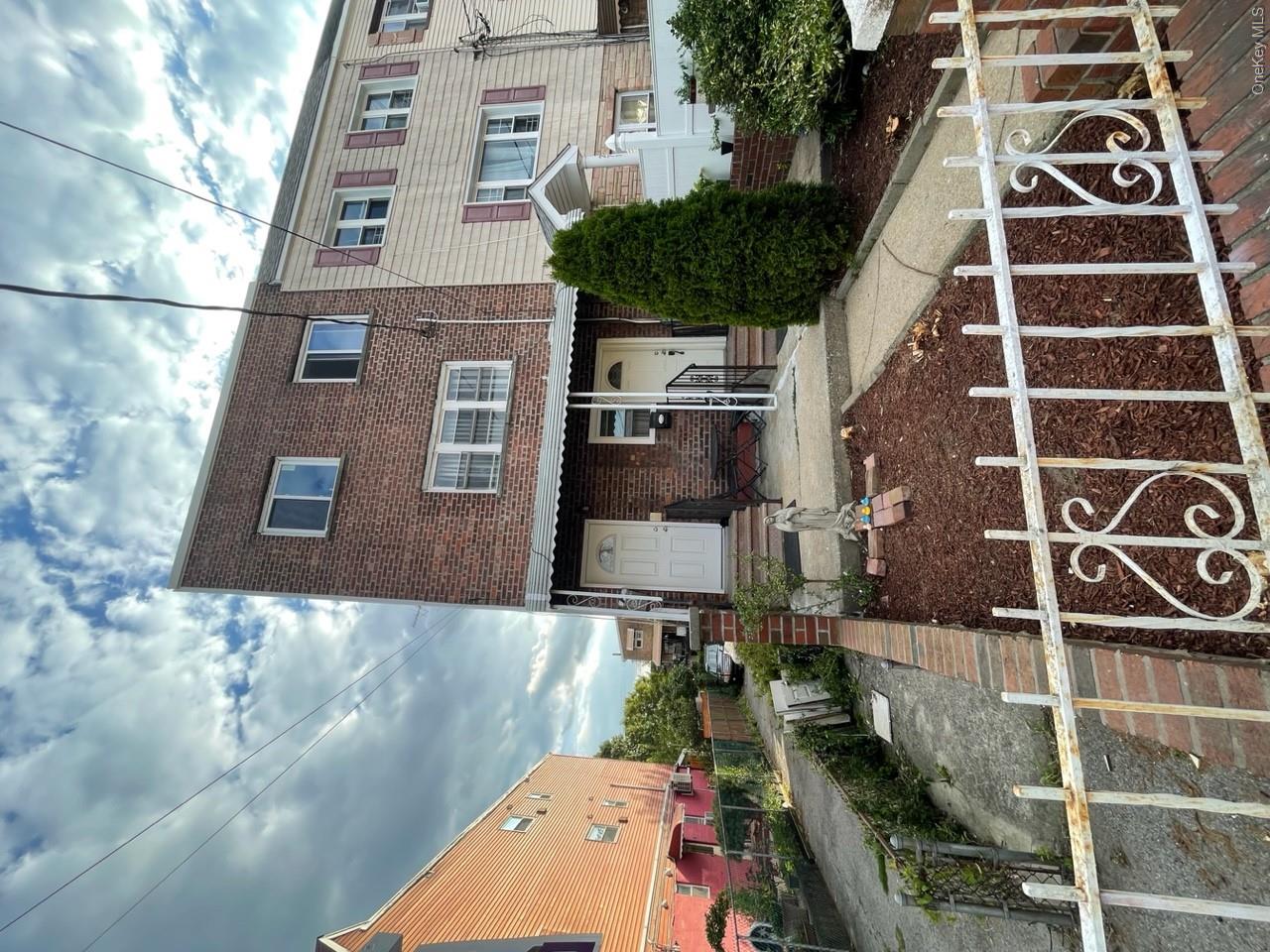 269 Balcom Ave