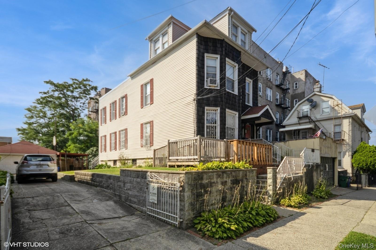 4261 Byron Ave