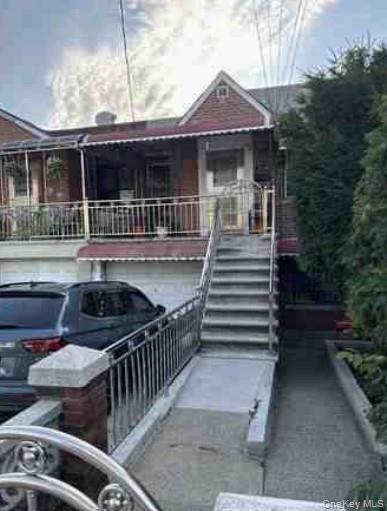 2716 Young Ave
