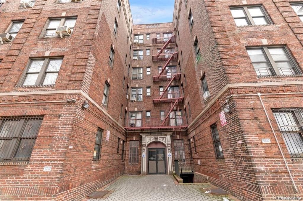 4333 48th St Unit 1B