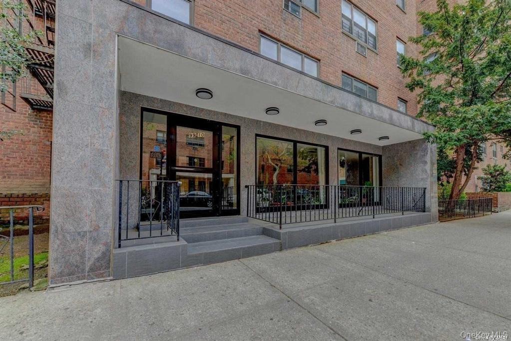 9910 60th Ave Unit 2L
