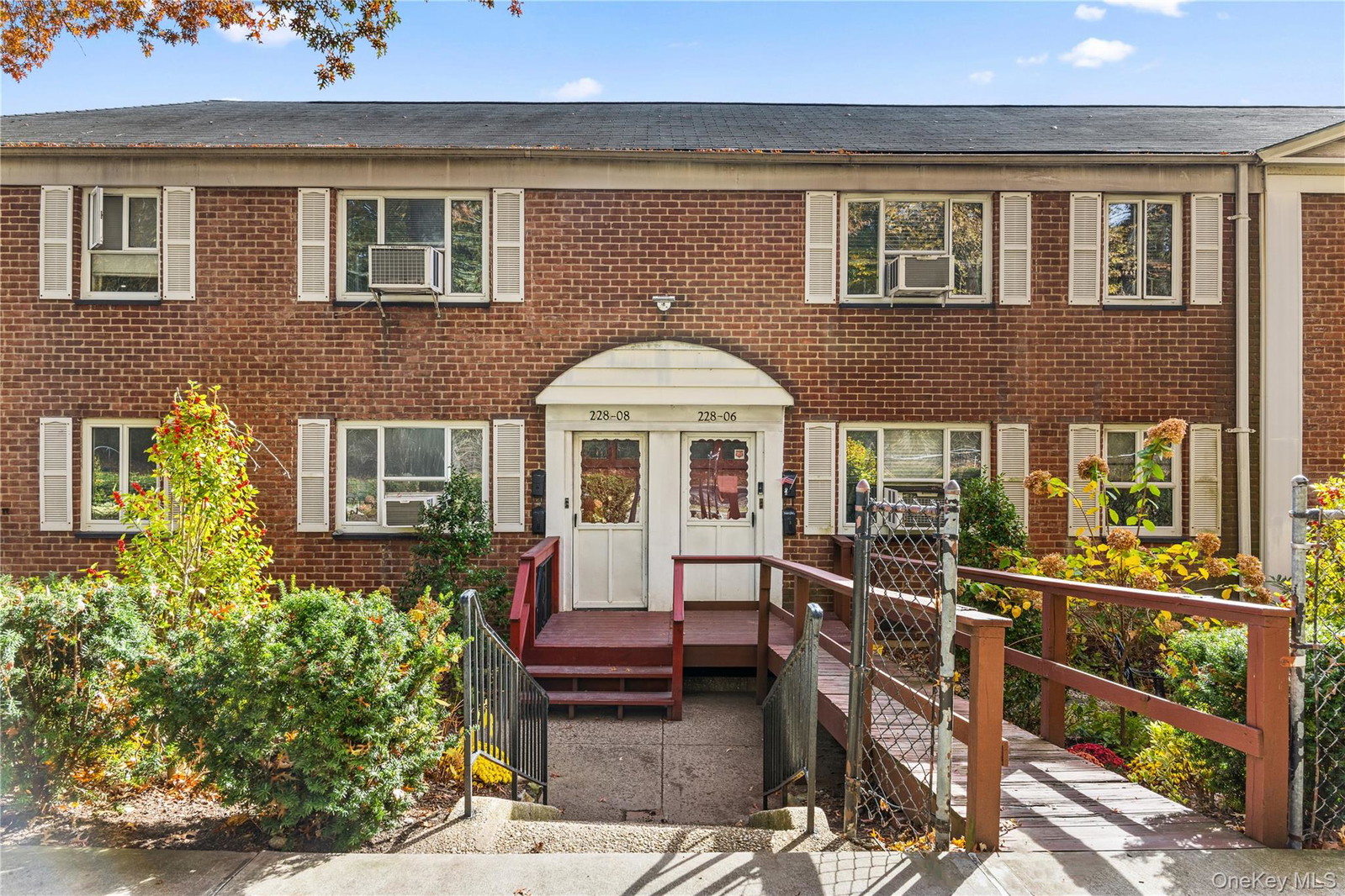 22808 Stronghurst Ave Unit Lower