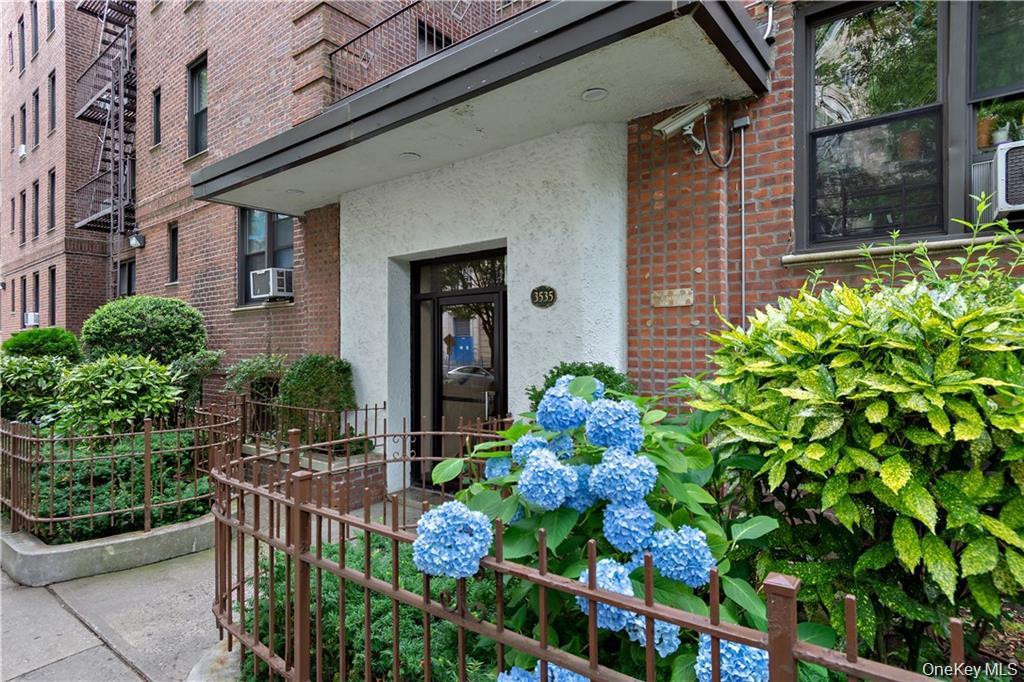 3535 Kings College Pl Unit 6G