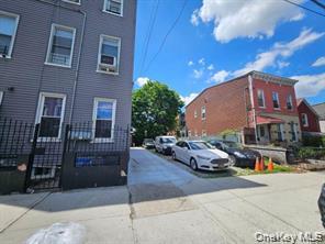 400 Linwood St