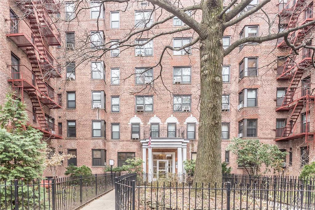 8710 34th Ave Unit 4