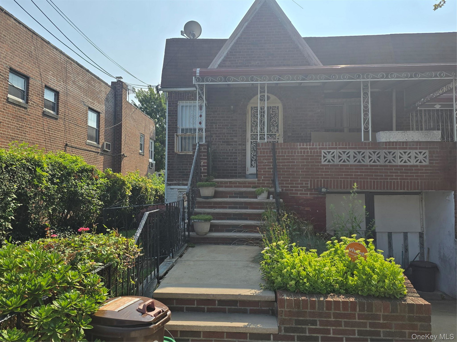 142 E 88th St