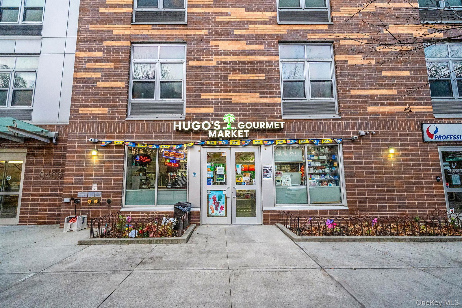 6469 Broadway