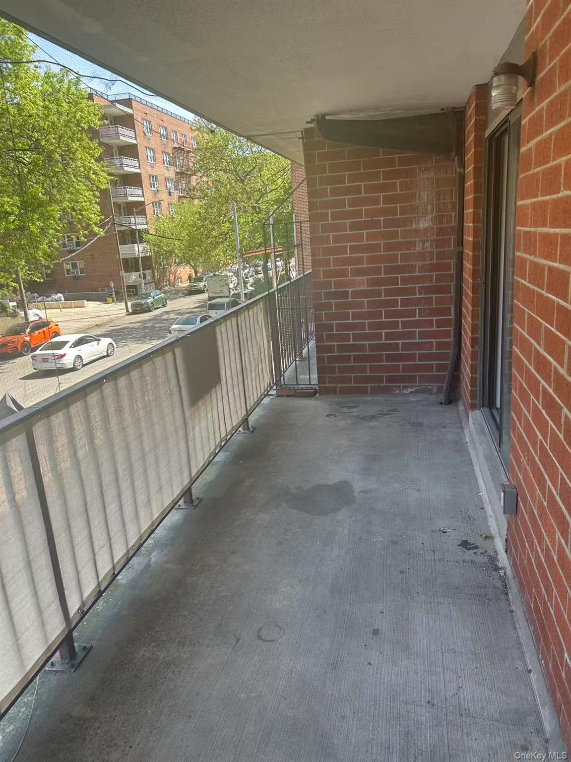 13976 35th Ave Unit 2B
