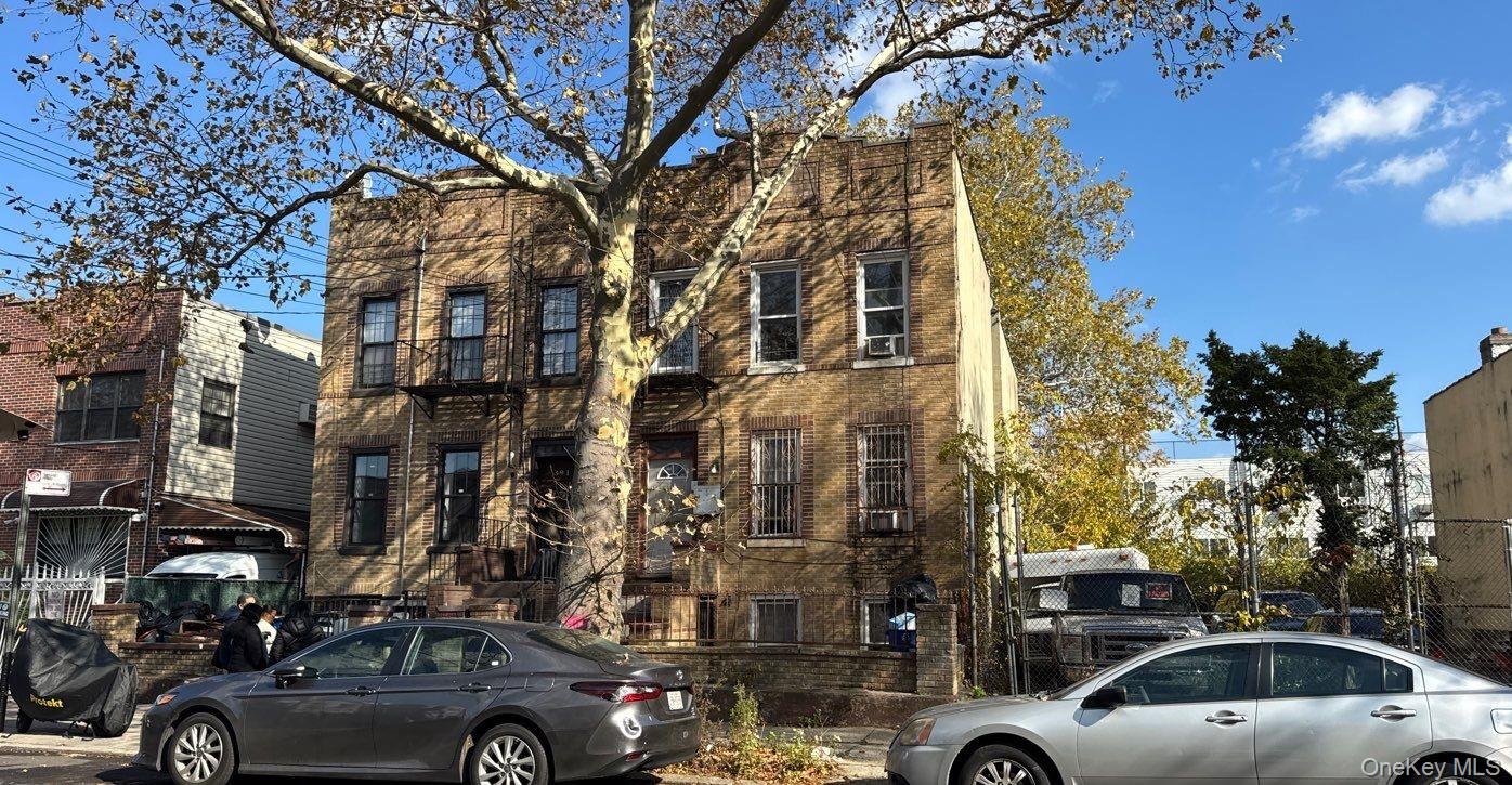 393 Montauk Ave
