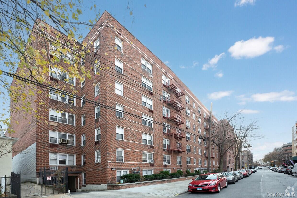 3520 Tryon Ave Unit 405
