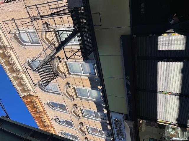 79-15 Jamaica Ave Avenue