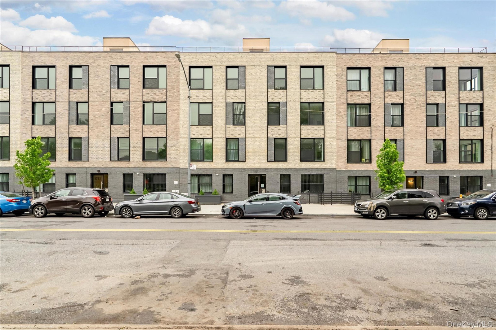 1731 Lacombe Ave Unit 4B