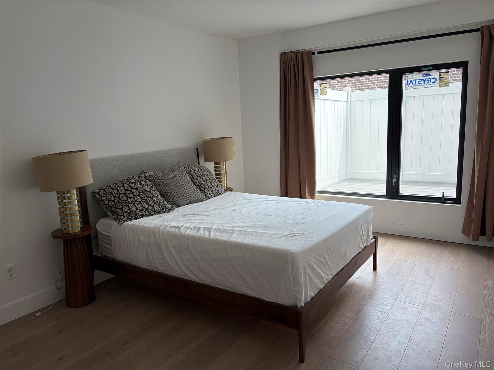 5216 Roosevelt Ave Unit 2C