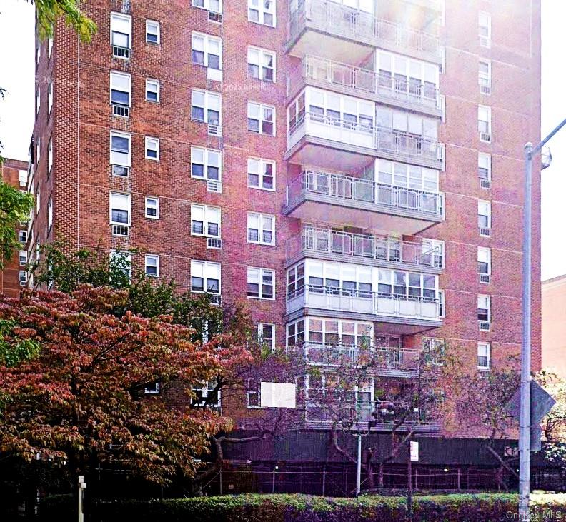 13810 Franklin Ave Unit 10G