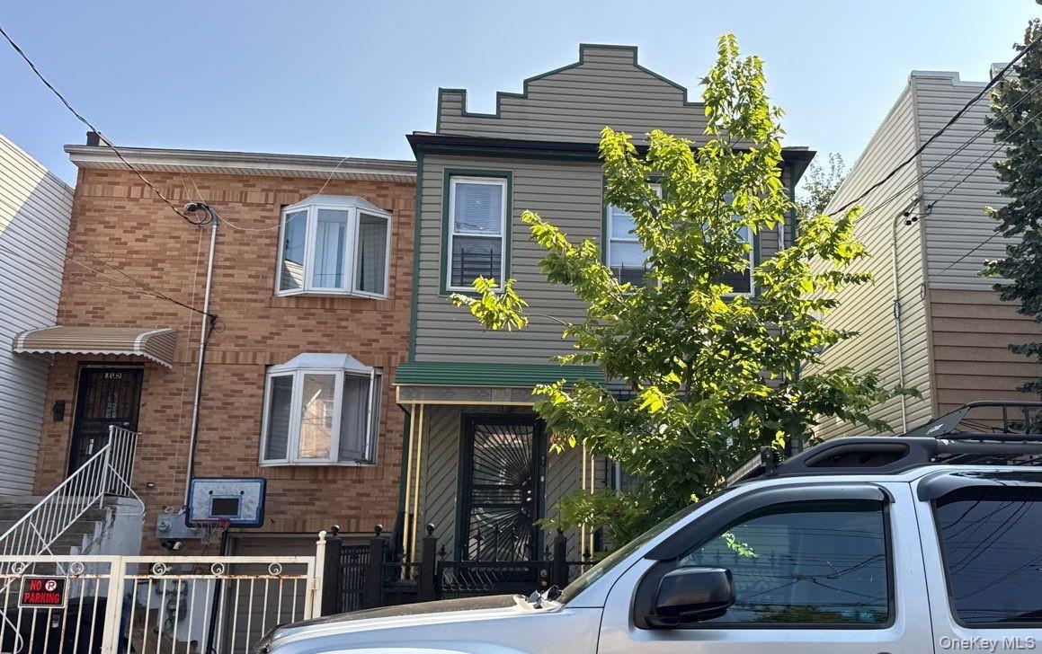 711 Schenck Ave