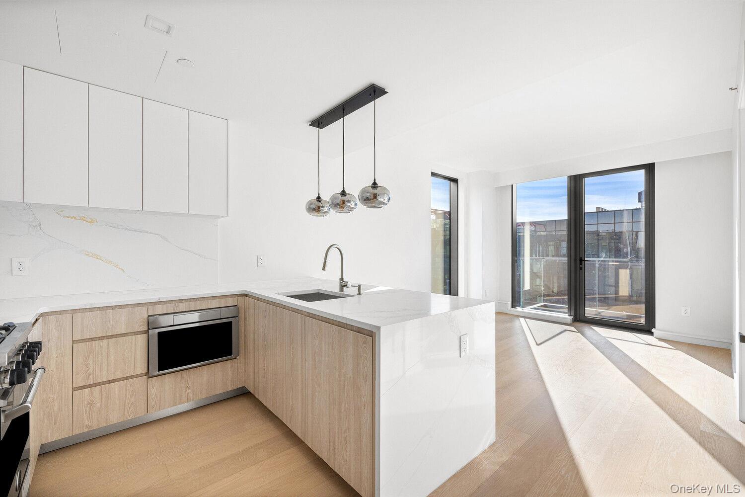 11-36 45th Road Unit Ph4a
