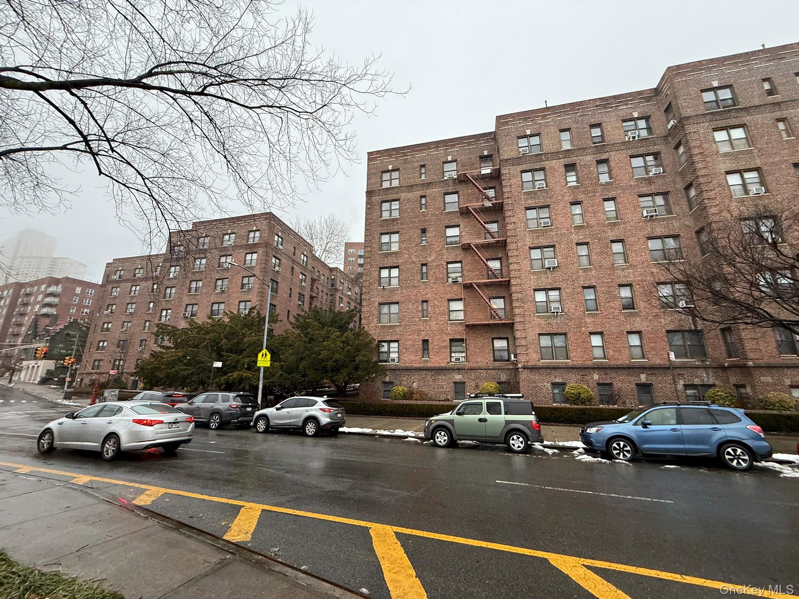 3015 Riverdale Ave Unit 5A