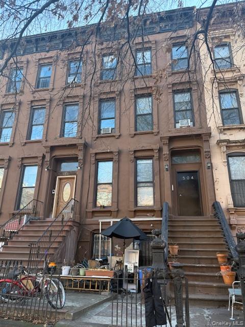 504 Willoughby Ave