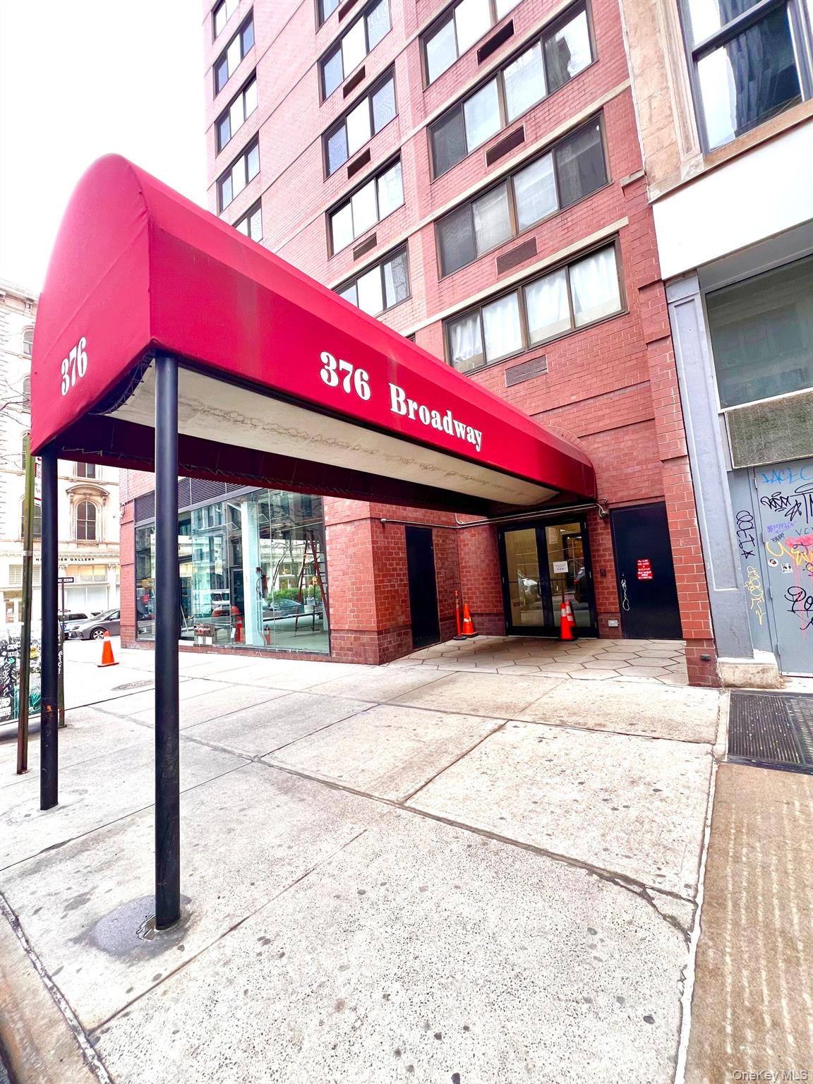 376 Broadway Unit 11D