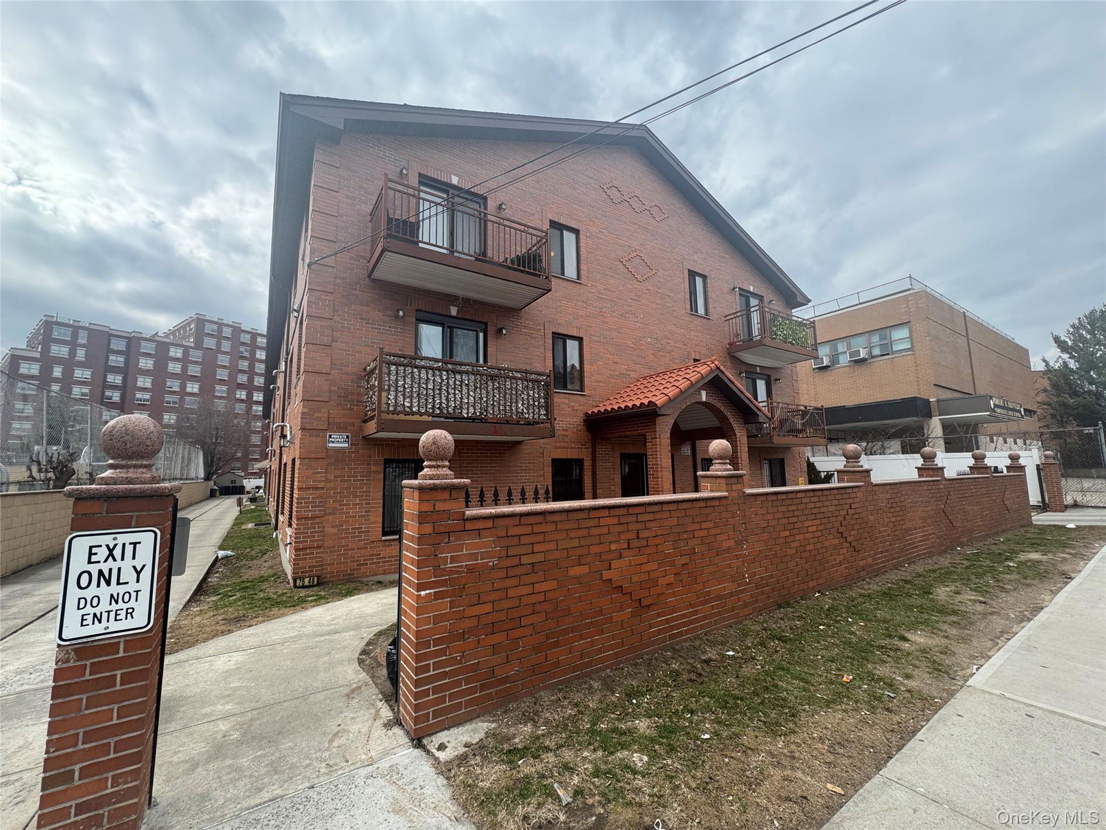7548 Parsons Blvd Unit 2A