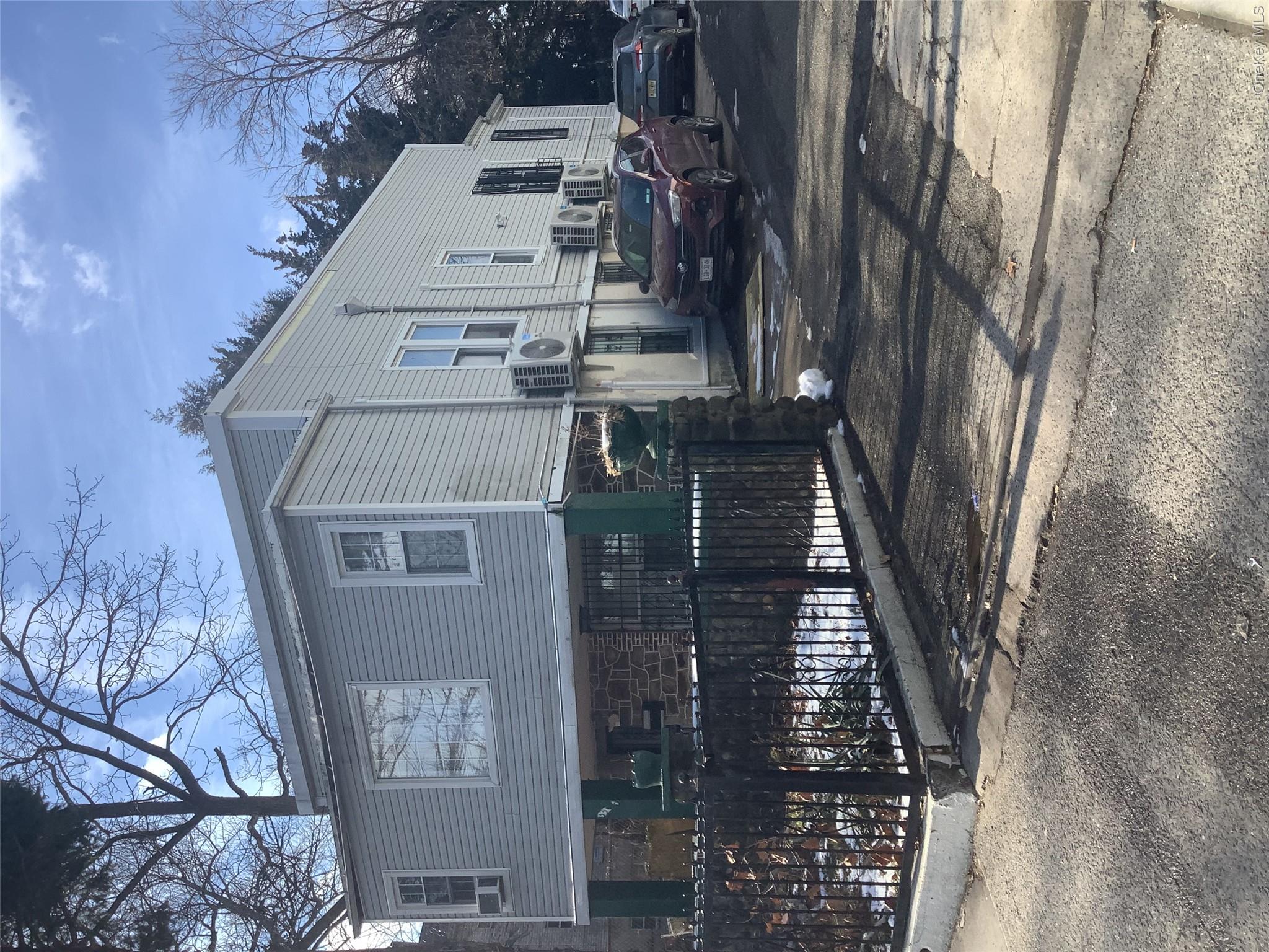 3305 Bronxwood Ave