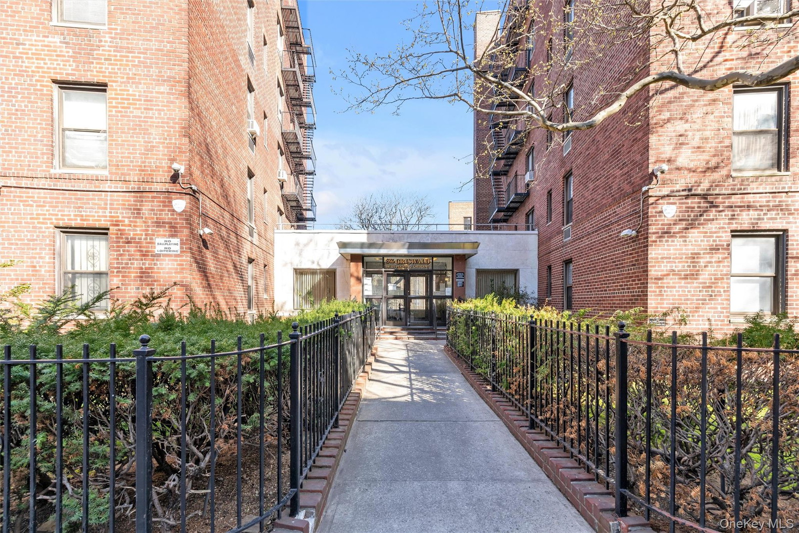 141-05 Pershing Crescent Unit 202