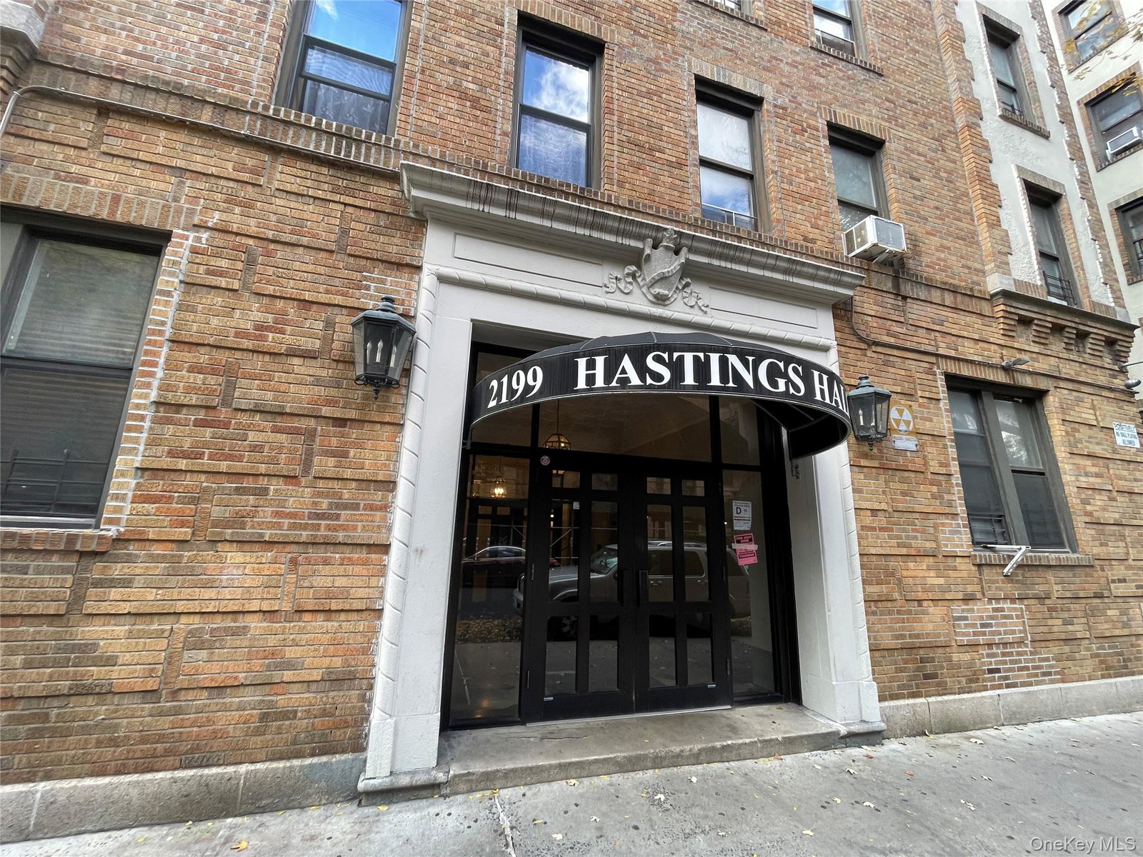 2199 Holland Ave Unit 3E